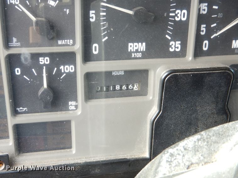 image for item DH6918 2002 International 4900 dump truck