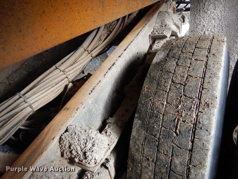 image for item DH6918 2002 International 4900 dump truck