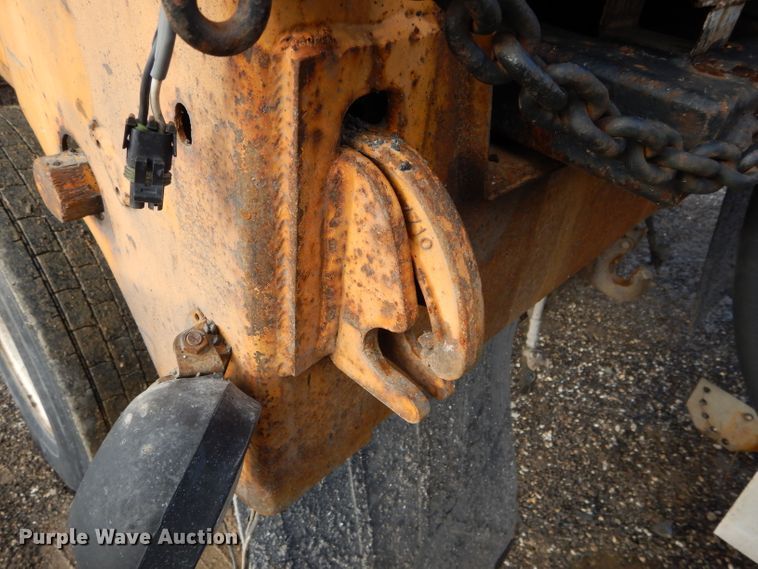 image for item DH6918 2002 International 4900 dump truck