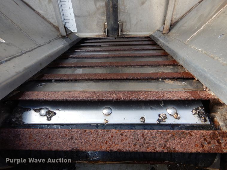 image for item DH6918 2002 International 4900 dump truck