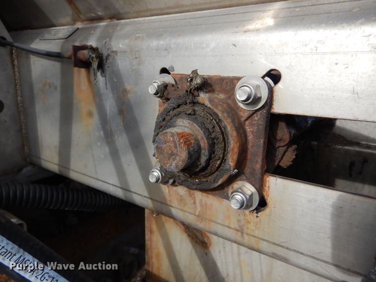 image for item DH6918 2002 International 4900 dump truck