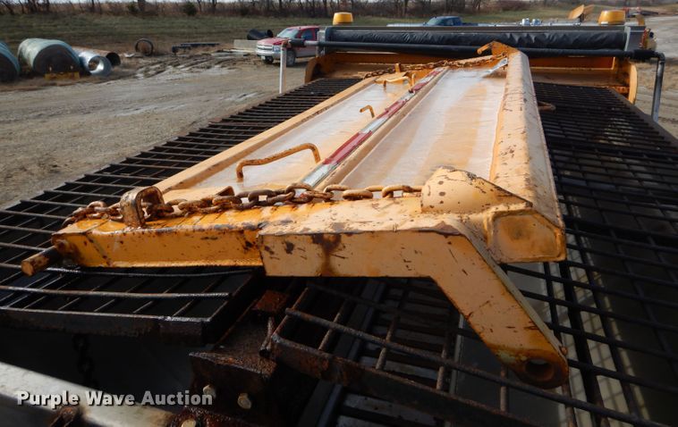 image for item DH6918 2002 International 4900 dump truck