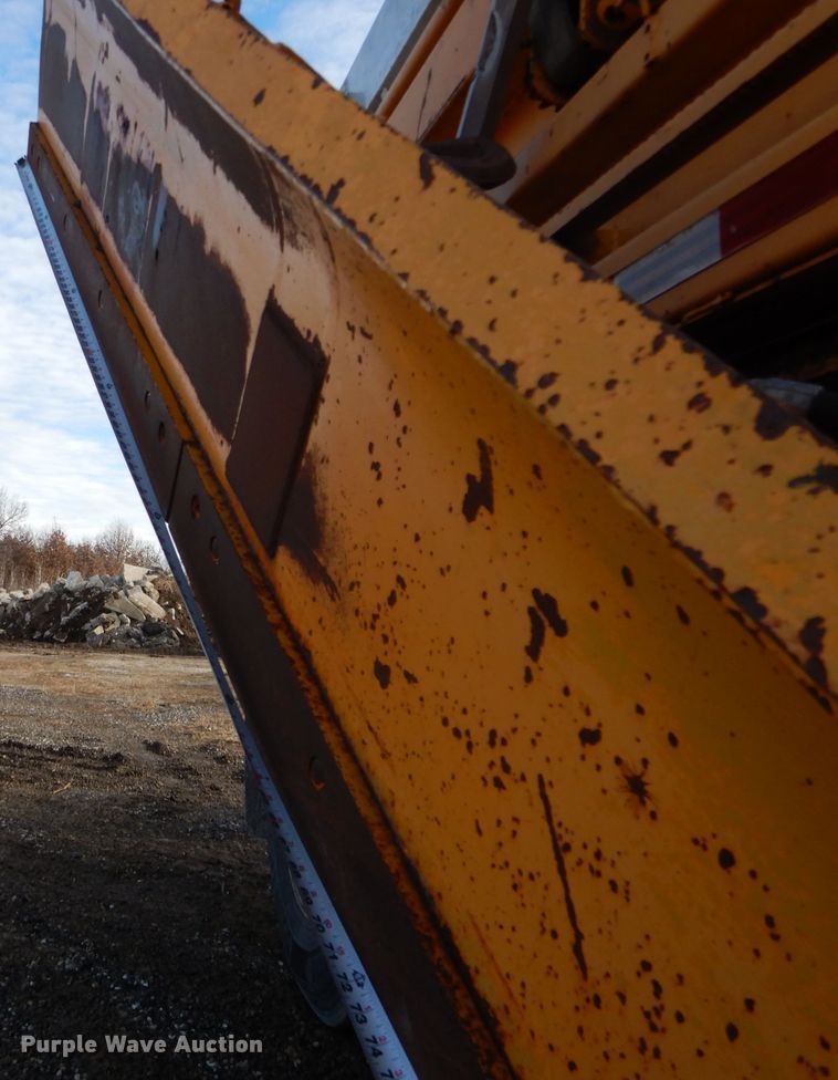 image for item DH6918 2002 International 4900 dump truck