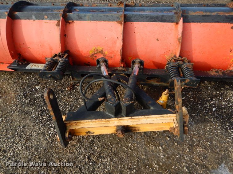 image for item DH6918 2002 International 4900 dump truck