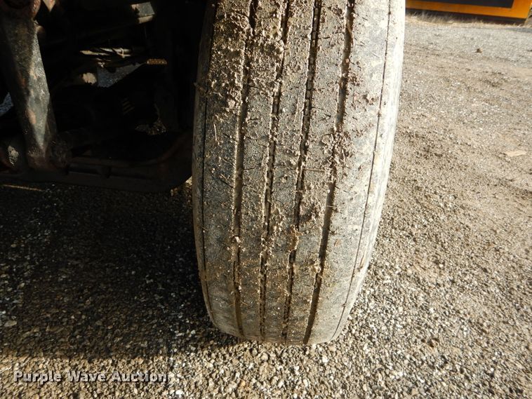 image for item DH6918 2002 International 4900 dump truck