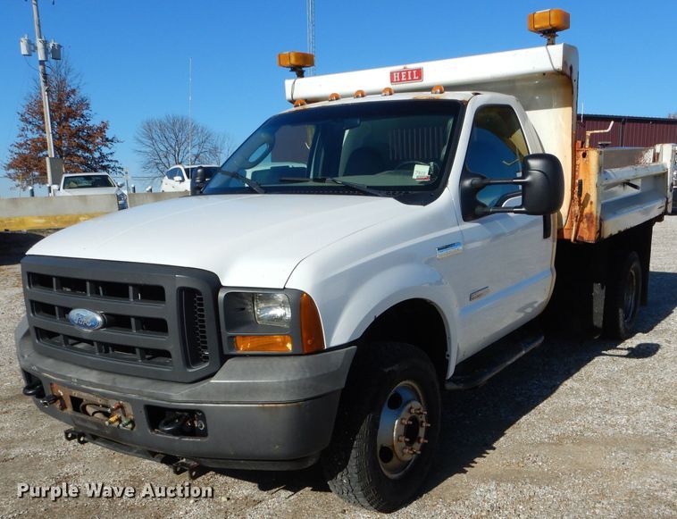 image for item DH6921 2005 Ford F350 Super Duty XL dump bed pickup truck