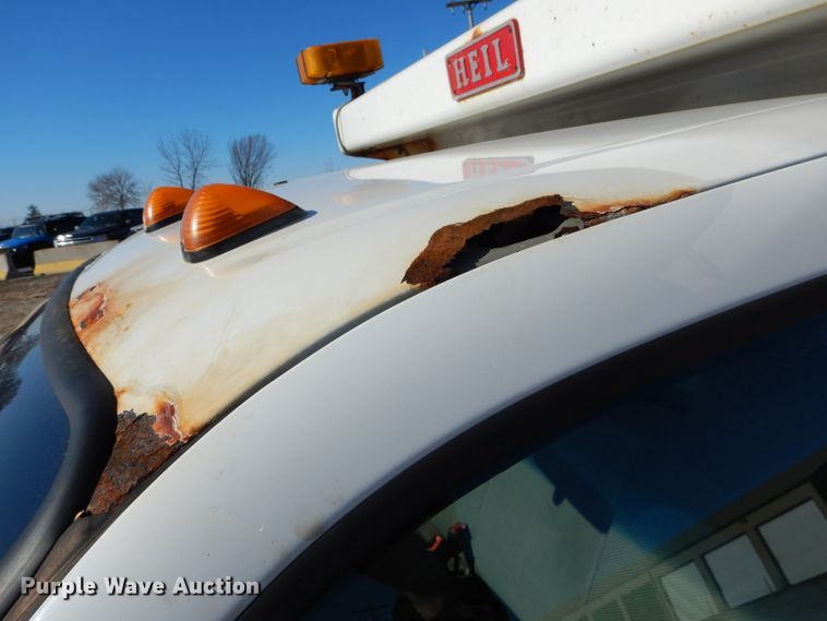 image for item DH6921 2005 Ford F350 Super Duty XL dump bed pickup truck