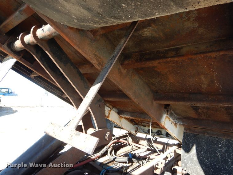 image for item DH6921 2005 Ford F350 Super Duty XL dump bed pickup truck