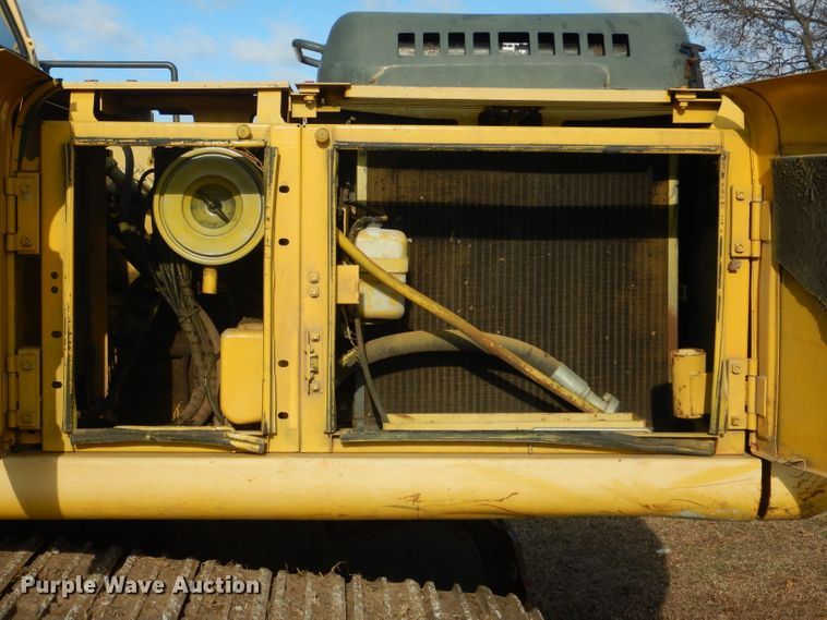 image for item DH6945 1998 Komatsu PC200LC-6 excavator