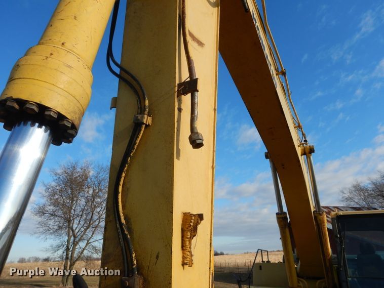 image for item DH6945 1998 Komatsu PC200LC-6 excavator