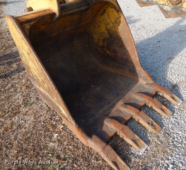 image for item DH6945 1998 Komatsu PC200LC-6 excavator