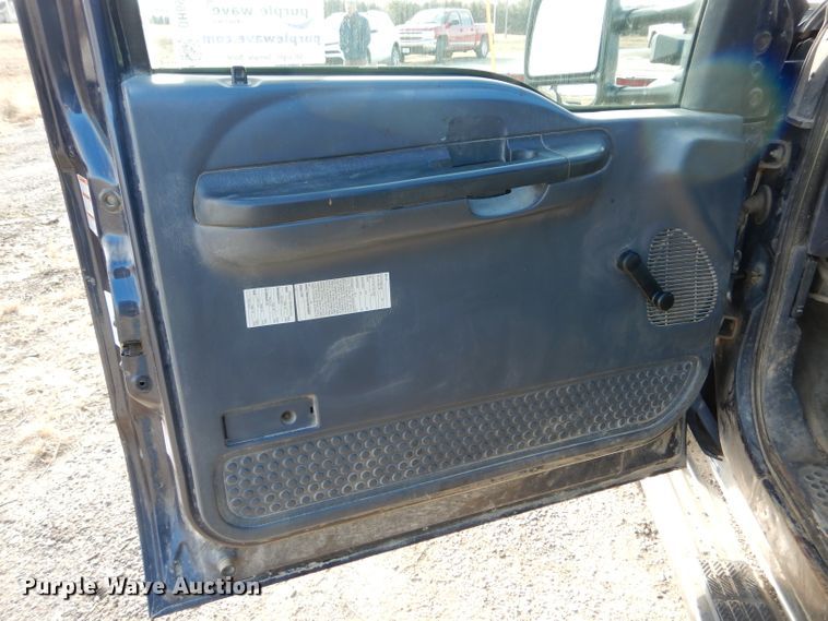 image for item DH6947 2001 Ford F550 Super Duty XL dump truck