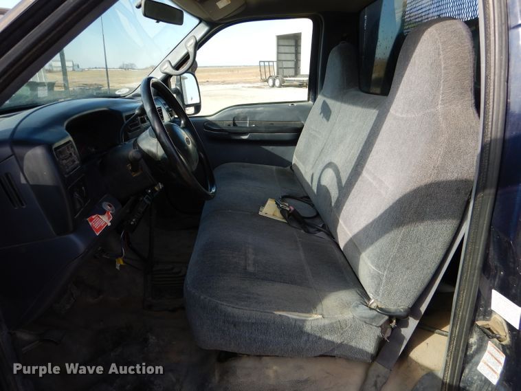 image for item DH6947 2001 Ford F550 Super Duty XL dump truck