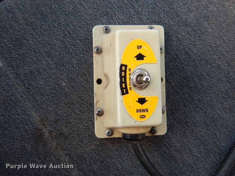 image for item DH6947 2001 Ford F550 Super Duty XL dump truck