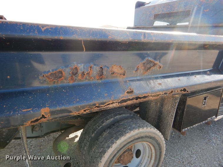 image for item DH6947 2001 Ford F550 Super Duty XL dump truck