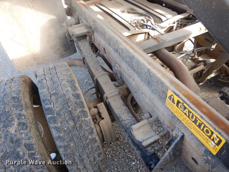 image for item DH6947 2001 Ford F550 Super Duty XL dump truck