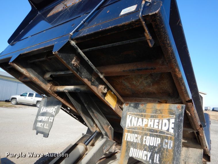 image for item DH6947 2001 Ford F550 Super Duty XL dump truck