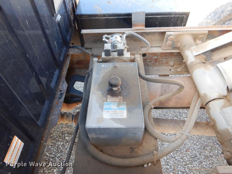 image for item DH6947 2001 Ford F550 Super Duty XL dump truck