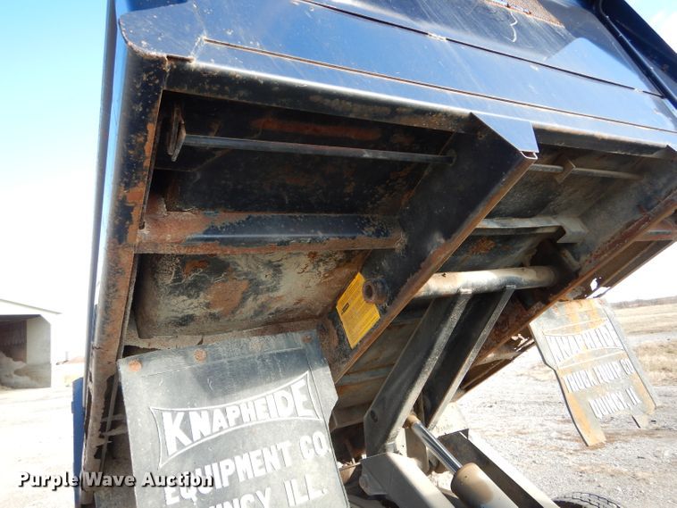 image for item DH6947 2001 Ford F550 Super Duty XL dump truck