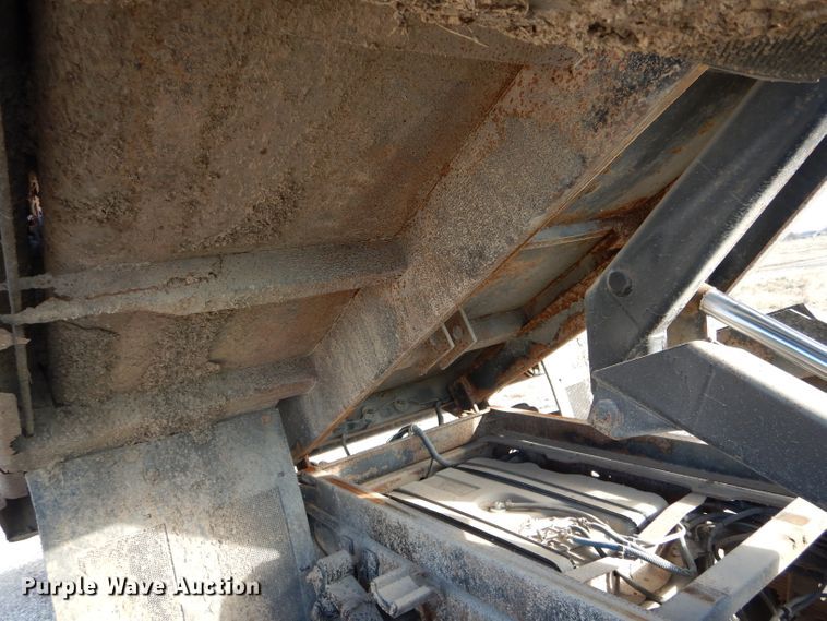 image for item DH6947 2001 Ford F550 Super Duty XL dump truck