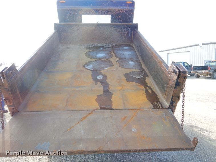 image for item DH6947 2001 Ford F550 Super Duty XL dump truck