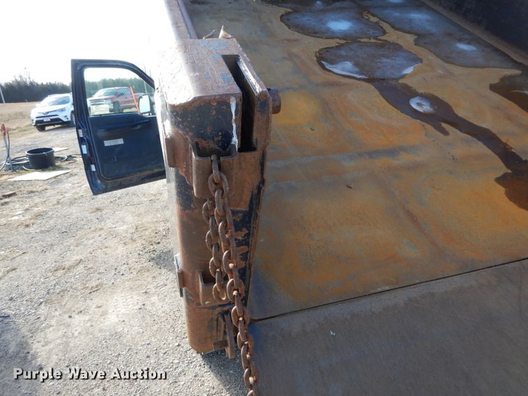 image for item DH6947 2001 Ford F550 Super Duty XL dump truck