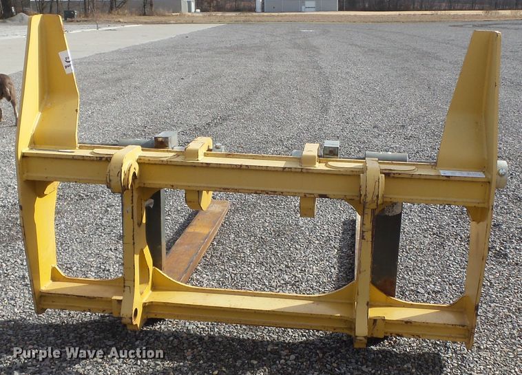 image for item DH7812 John Deere loader forks