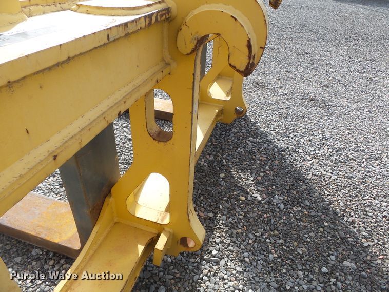 image for item DH7812 John Deere loader forks