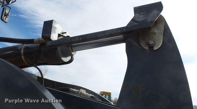 image for item DH7813 2014 John Deere 644K wheel loader