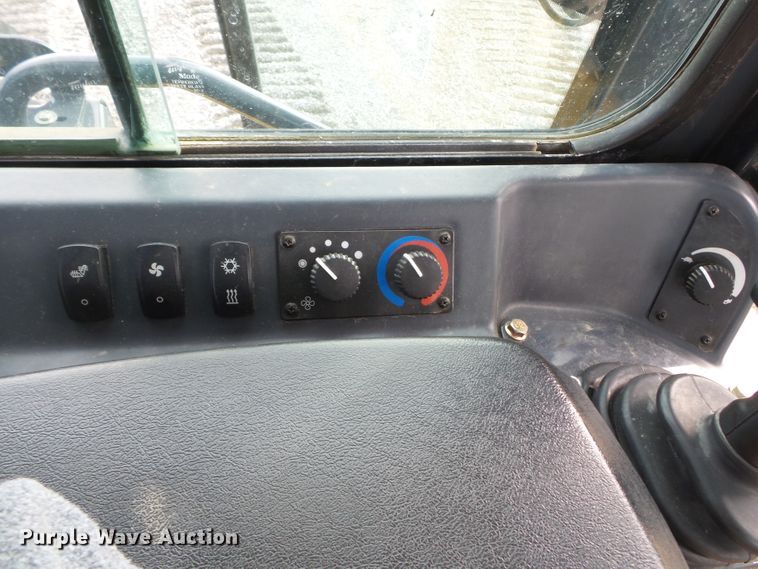 image for item DH7814 2014 John Deere 650K LGP dozer