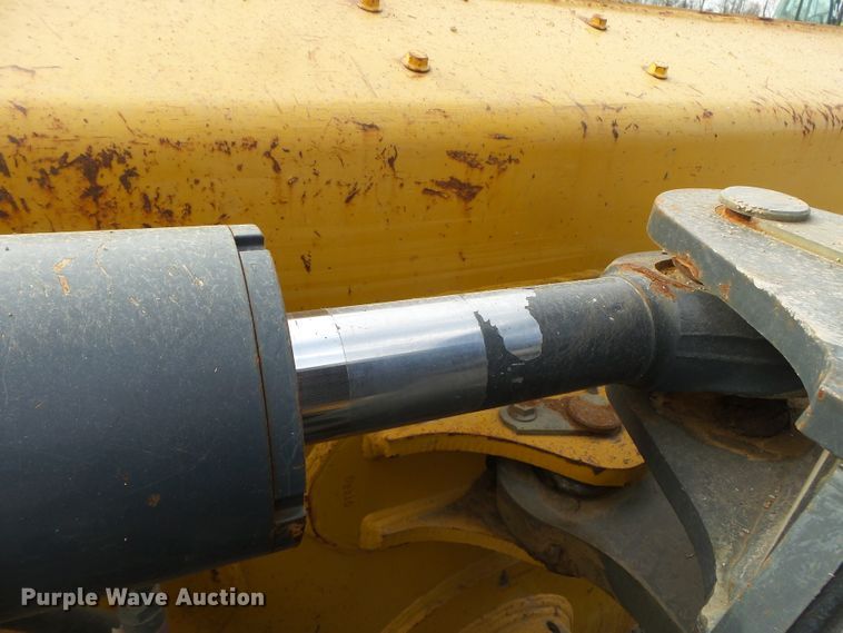 image for item DH7815 2013 John Deere 750K LGP dozer