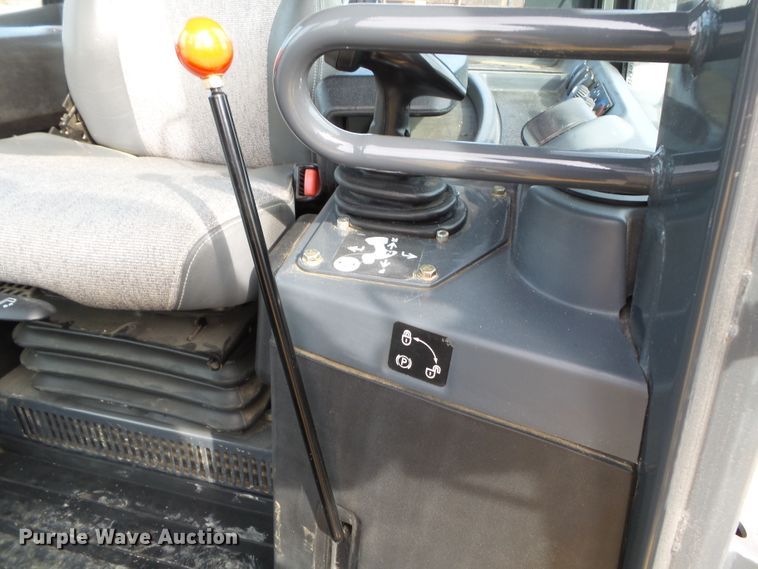 image for item DH7815 2013 John Deere 750K LGP dozer