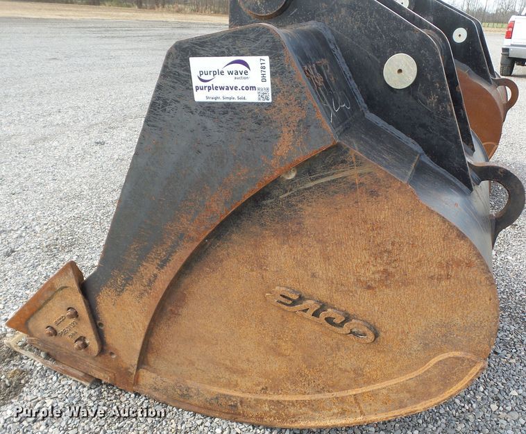 image for item DH7817 Esco 54"W excavator bucket