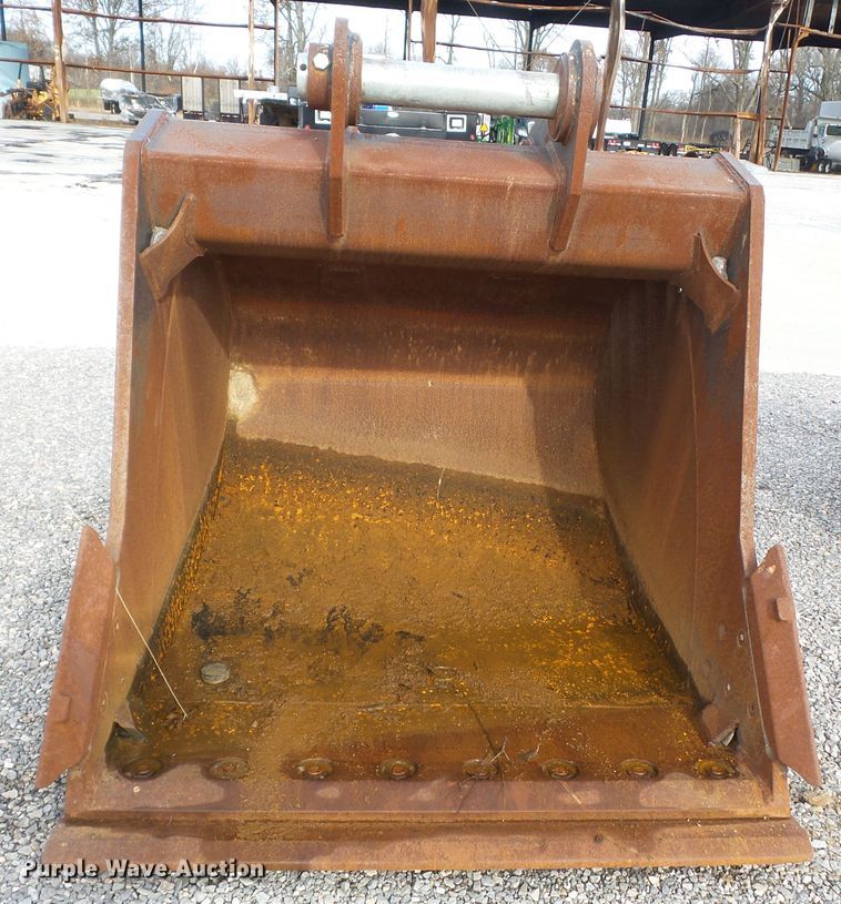 image for item DH7818 Esco 54"W excavator bucket