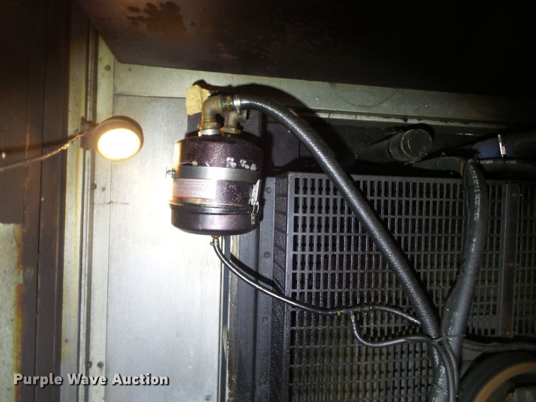 image for item DH7825 2000 E&C 8V2000572RSL4027 generator