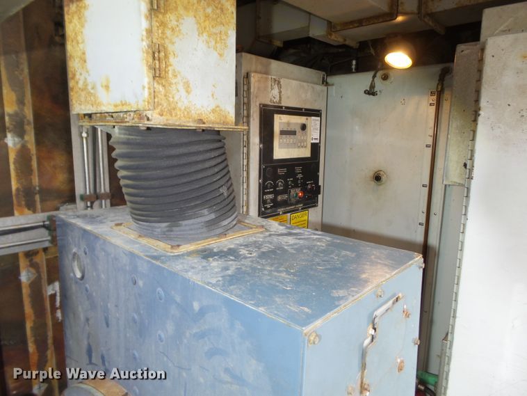 image for item DH7825 2000 E&C 8V2000572RSL4027 generator