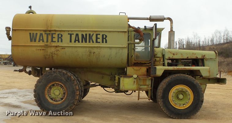 image for item DH7826 Euclid 207FD water wagon