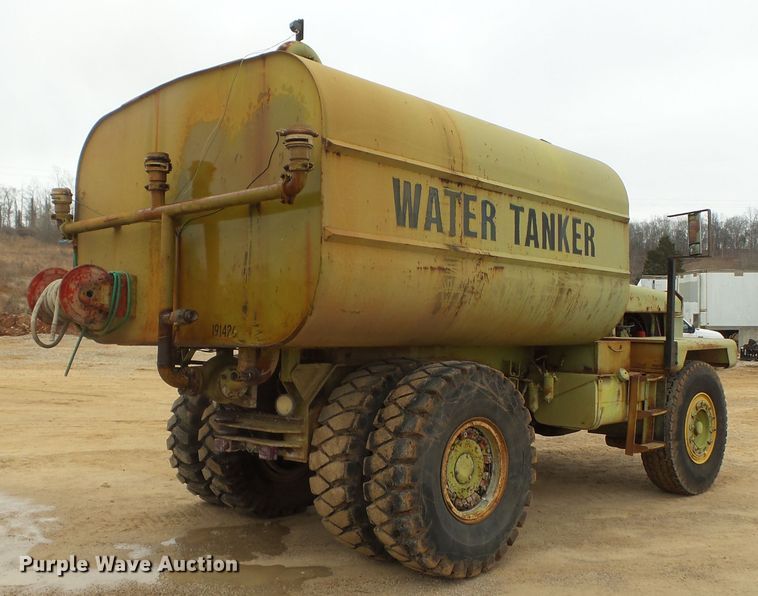 image for item DH7826 Euclid 207FD water wagon