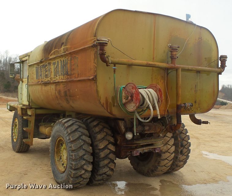 image for item DH7826 Euclid 207FD water wagon