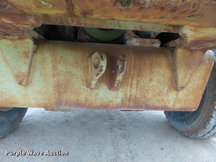 image for item DH7826 Euclid 207FD water wagon