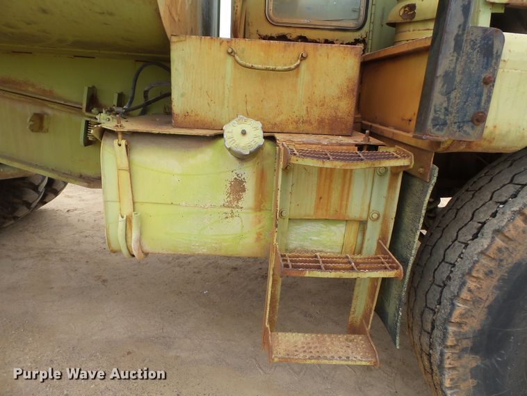 image for item DH7826 Euclid 207FD water wagon