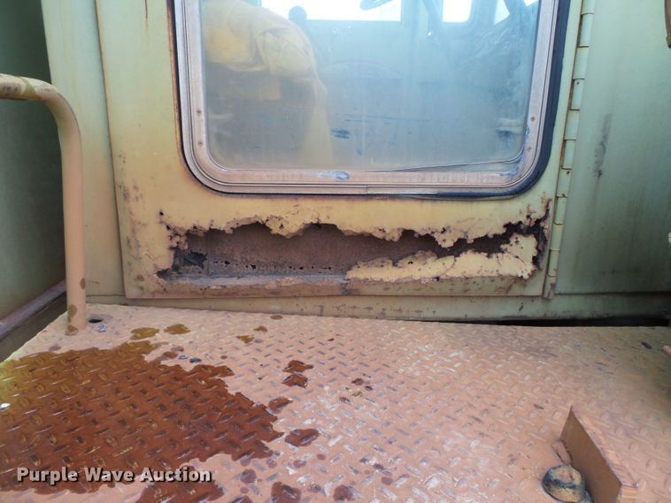 image for item DH7826 Euclid 207FD water wagon