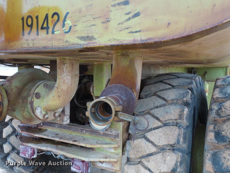 image for item DH7826 Euclid 207FD water wagon