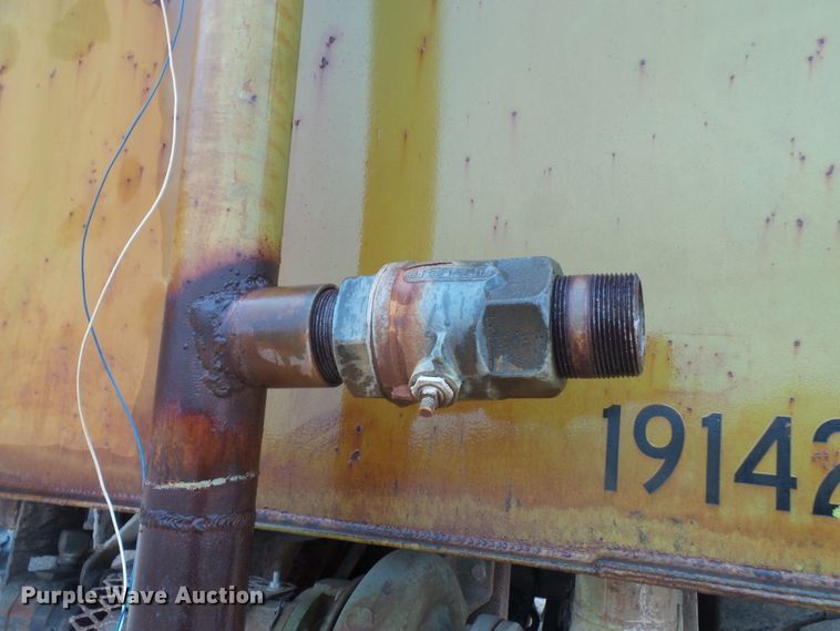 image for item DH7826 Euclid 207FD water wagon