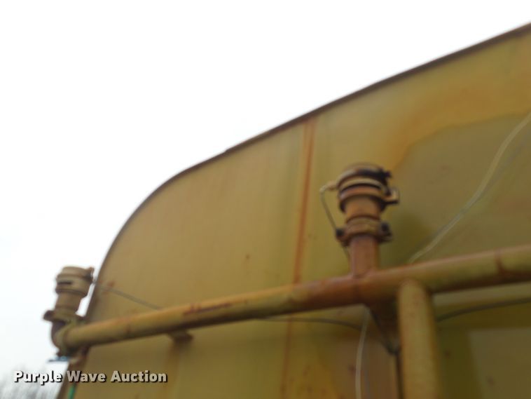 image for item DH7826 Euclid 207FD water wagon