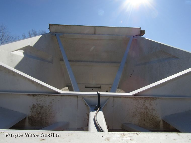 image for item DH8249 2005 Trail Blazer S4202 bottom dump trailer