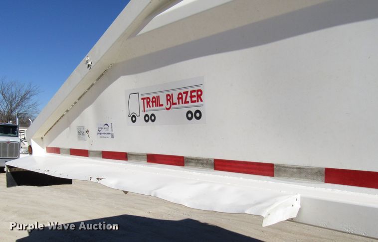 image for item DH8249 2005 Trail Blazer S4202 bottom dump trailer