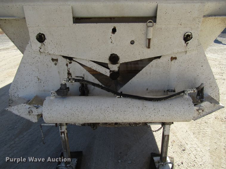 image for item DH8249 2005 Trail Blazer S4202 bottom dump trailer