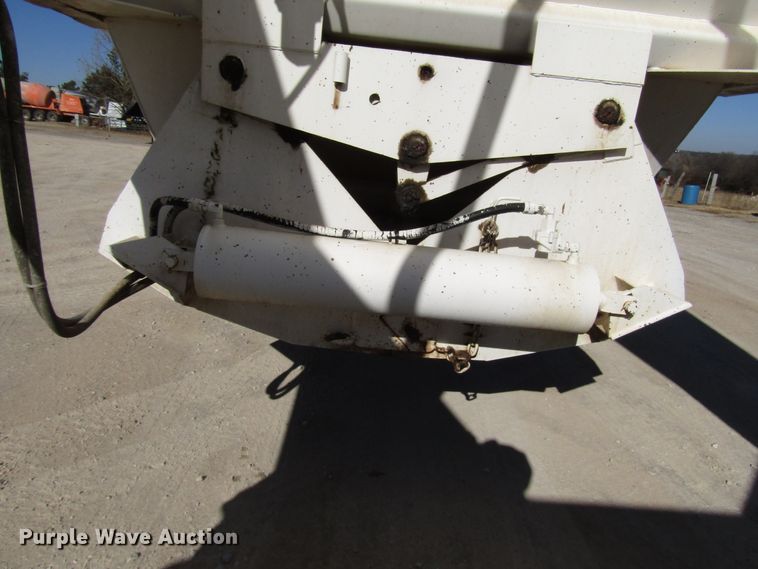 image for item DH8249 2005 Trail Blazer S4202 bottom dump trailer