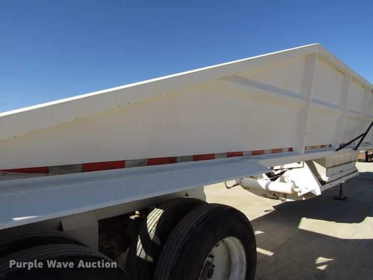 image for item DH8249 2005 Trail Blazer S4202 bottom dump trailer